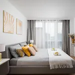 Apartment Gold Premium 950 M To Station Parking *