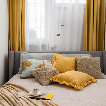 Gold Premium 950 M To Station Parking 公寓 华沙