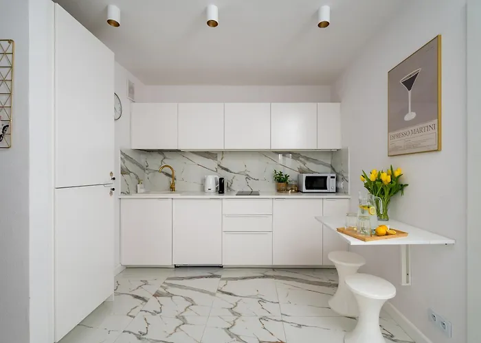 Gold Premium 950 M To Station Parking Apartment *