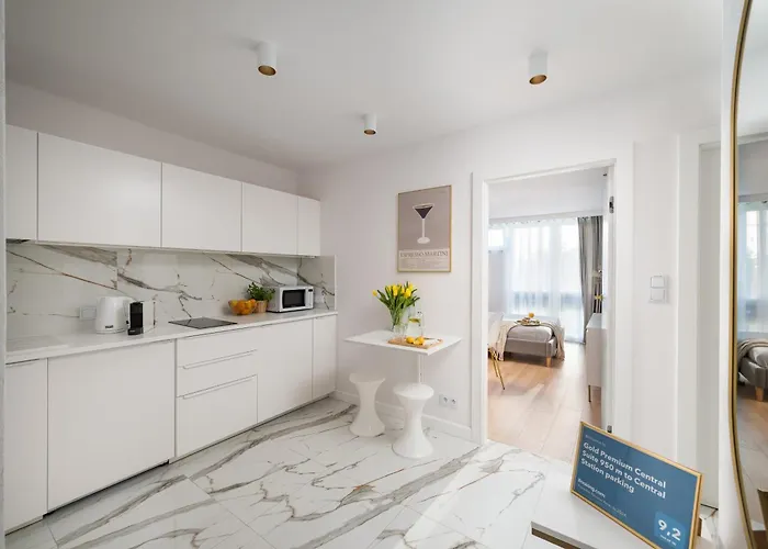 Gold Premium 950 M To Station Parking Warsaw