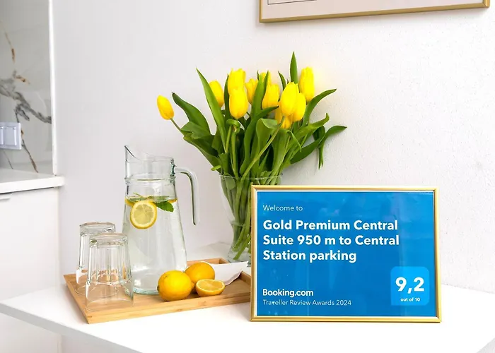 Gold Premium 950 M To Station Parking Apartment Warsaw